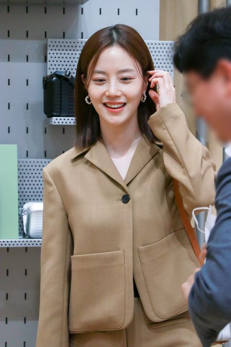 Moon Chaewon, Moon Chae Won, Women's Blazer, Leather Jacket, Moon, Blazer, Leather, Quick Saves