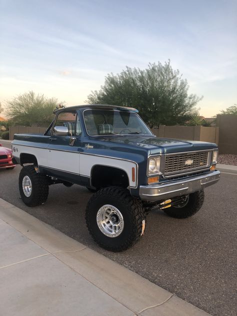 Classic Chevy Blazer, Vintage Chevy Blazer, Daily Square, Chevy Blazer K5, Lmc Truck, Blazer K5, Truck Life, Chevy Stepside, Custom Lifted Trucks