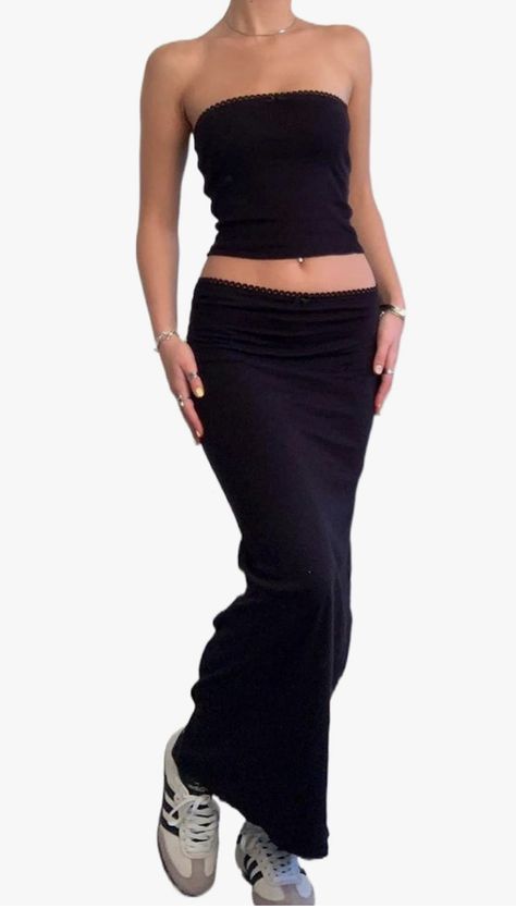 Black casual bodycon co ord with skirt and bandeau top Rock Y2k, Tube Top And Skirt, Y2k Summer Outfits, Skandinavian Fashion, Strapless Crop Top, Skirt Y2k, Skirt And Top Set, Skirt Co Ord, Going Out Outfits