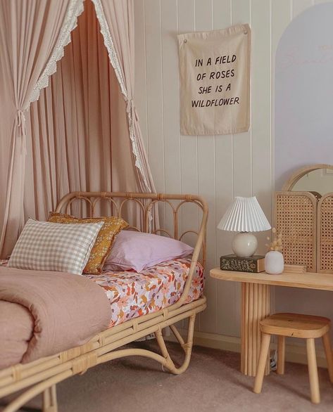 Rattan Bedroom, Violet Room, Big Room, Single Beds, Toddler Girl Room, Kids Bedroom Inspiration, Girly Room, Girl’s Room, Room Goals