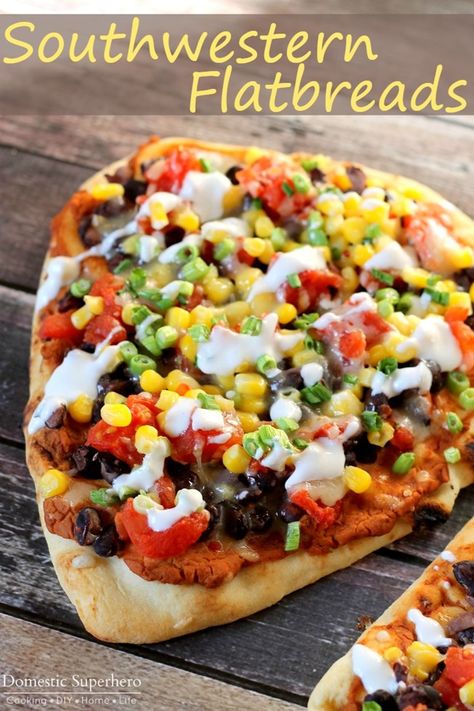 Southwestern Flatbreads : Naan topped with creamy chipotle bean spread, black beans, tomatoes, corn, pepper jack cheese, & delicious lime cream. Delicious and Easy! Mexican Pizzas, Easy Weekday Meals, Flat Breads, Lime Cream, Mexican Pizza, Doner Kebab, Flatbread Recipes, Flatbread Pizza, Perfect Dinner