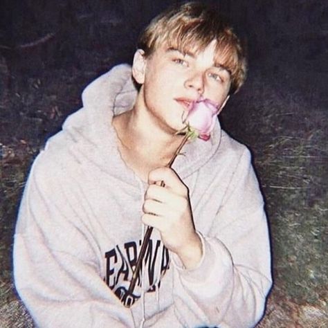 Leonardo Dicaprio Wallpaper, Leonard Dicaprio, Leonardo Dicaprio Photos, Leonardo Dicaprio 90s, Young Leonardo Dicaprio, I Love Cinema, Leo Dicaprio, 90s Aesthetic, The Perfect Guy