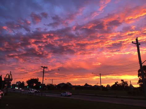 Background Sunset Landscape, Sunny City Aesthetic, Sunset Aesthetic Landscape, Scenery Background, Pretty Landscapes, Sunset Landscape, Pink Sunset, Sunset Wallpaper, Pretty Sky