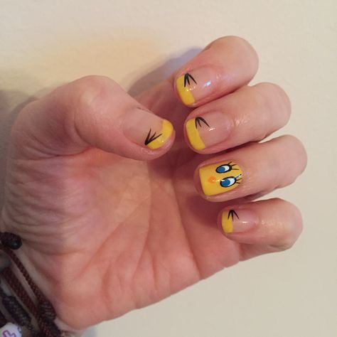 Tweety Bird! Piolin! Tweety Nail Art, Tweety Bird Nails, Tweety Nails, Photo Nails, Tweety Bird, Iu Fashion, Nail Art Designs, Art Ideas, Gel Nails