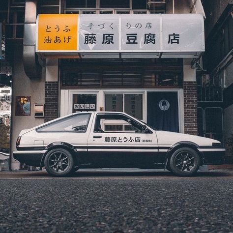 Toyota Trueno, Corolla Ae86, Ae86 Trueno, Ikan Air Tawar, Corolla Toyota, Carros Retro, Coolest Cars, Japanese Sports Cars, Mobil Drift