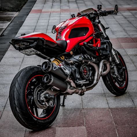 Ducati Monster 821 Custom by The Noctis Ducati 821, Ducati 696, Ducati Monster 1200 S, Ducati Monster Custom, Ducati Motorbike, Ducati Monster 1200, Monster 1200, Ducati Monster 821, Sports Motorcycle