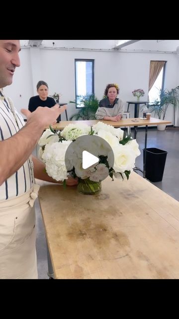 FlowerSchool New York on Instagram: "HYDRANGEA UPDATE 📣📣

We recently shared a video revealing a conditioning method known as “smashing” hydrangea stems. 

This method has been a part of FlowerSchool curriculum— in the books we have wrote and taught from— for years! 

We’re comparing our method vs. JUST an angled cut. 

These blooms are still thriving one week later! ✅✅

*
*
*
*
*
*
*
*
*
#hydrangeas #flowerstagram #flowers #floweracademy #flowers #nyc #floral #floraldesign #flowerschool #fsny #event #eventplanner #eventdesign #eventdecor #eventdesigner #arrangement #floralarrangement #leaves #roses" Hydrangea Centerpiece Diy, Hydrangea Centerpiece Wedding, Hydrangea Flower Arrangements, Foliage Arrangements, Diy Floral Decor, Wedding Flowers Roses, Hydrangea Bloom, Hydrangea Centerpiece, Hydrangea Arrangements