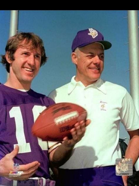 Viking Football, Fran Tarkenton, Purple Football, Vikings Cheerleaders, Nfl Legends, Mn Vikings, Minnesota Life, Real Vikings, Purple People