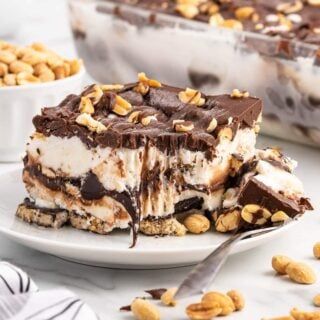 Buster Bar Ice Cream Cake - Princess Pinky Girl Ice Cream Bar Cake Recipe, Nutter Butter Ice Cream Cake, Buster Bar Ice Cream Dessert, Buster Bar Dessert, Buster Bar Ice Cream Dessert Dairy Queen, Buster Bar, Buster Bars, Hot Fudge Topping, Cake Princess