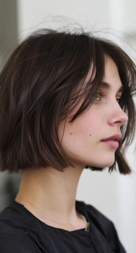 Messy Bob Straight Hair, Anime Bob Haircut, Short Feminine Haircut Straight Hair, Bob Haircuts Fine Hair, Short Haircuts For Women Fine Hair, Short Bob Fine Hair, Short Bob Black Hair, A Line Bob Hairstyles, Mid Bob Haircut