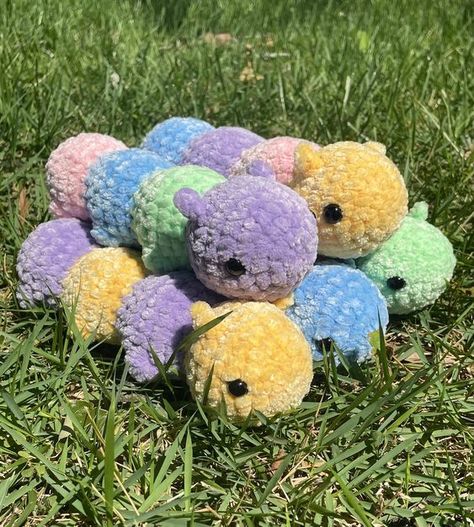 Crochet Caterpillar Crochet toys patterns free amigurumi #crochettoyspatternsfreeamigurumi #crochet #crochettoy #crochetpattern #crochetpatterns 1.171 Caterpillar Crochet, Crochet Caterpillar, Toys Quotes, Plushies Diy, Unique Tools, Crochet Lion, Easy Crochet Animals, Plushie Patterns, Crochet Cow