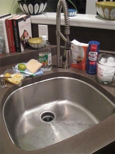 Putz Hacks, Sink Organization, Clean Kitchen Sink, Cleaning Stuff, Stainless Sink, Coconut Bars, Stainless Steel Sink, Clean Sink, Stainless Steel Cleaning