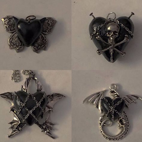 Grunge Gifts Ideas, Crosses Jewelry, Jewelry Grunge, Victorian Gothic Style, Gothic Bride, Fashion Character, Funky Clothes, Alternative Jewelry, Room Decoration Ideas