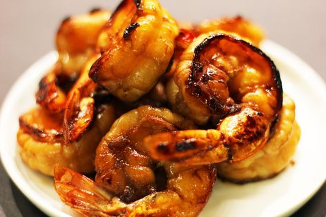 Bourbon Honey Glazed Shrimp Honey Glazed Shrimp, Bourbon Shrimp, Everglades Seasoning, Tenderloin Tips, Glazed Shrimp, Bourbon Honey, Pineapple Glaze, Honey Bourbon, Bourbon Glaze