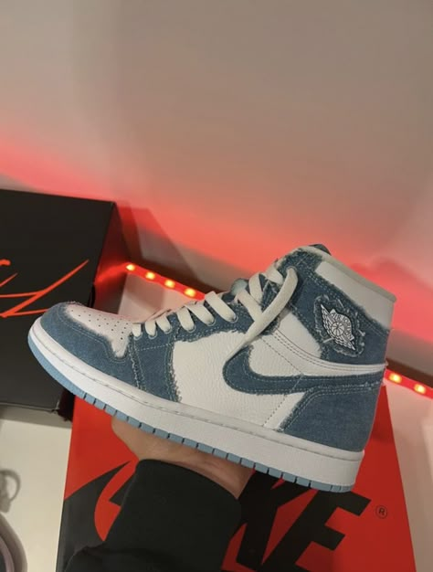 Tenis Jordan 1, Jordan 1 Denim, Jordan Shoes Girls, Cute Nike Shoes, Fresh Shoes, Cute Sneakers, Shoe Inspo, Cute Nikes, Swag Shoes