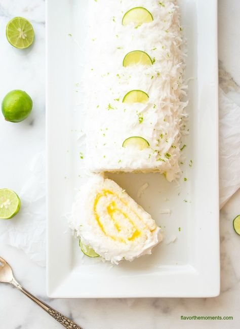 <strong>Red Velvet Cake Roll</strong>. &nbsp;Get the recipe <a href="http://cookinglsl.com/red-velvet-cake-roll-cream-cheese-filling-giveaway/" target="_blank">here</a>. Angel Food Cake Roll, Cake Roll Recipes, Lime Cake, Roll Cake, Coconut Recipes, Angel Food Cake, Classic Desserts, Cheesecake Bars, Food Cake