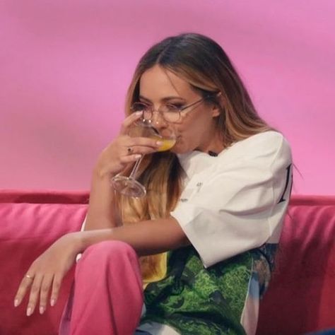 jade amelia thirlwall (@jadethirlwall) • Instagram photos and videos Little Mix Aesthetic, Mix Aesthetic, Little Mix Ot3, Meme Cartoon, Twitter Reaction, Harry Styles Drawing, Reaction Faces, Jade Amelia Thirlwall, Face Meme