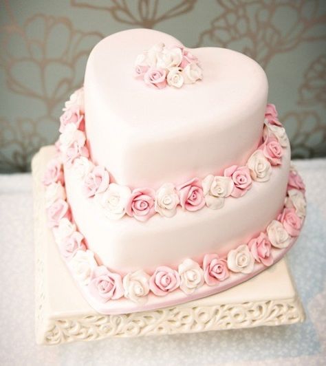 Heart Shaped Wedding Cakes | Team Wedding Blog #wedding #weddingcake #teamwedding Heart Shaped Wedding Cakes, Heart Shaped Cake, Heart Wedding Cakes, Heart Cakes, Torte Cupcake, Shaped Cake, Heart Shaped Cakes, Bridal Shower Cakes, Cake Shapes