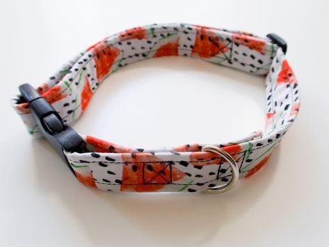 Sewing A Dog Collar, How To Make Fancy Dog Collars, Homemade Cat Collar, Sew Dog Collar Diy Tutorial, Dog Collar Sewing Pattern Free, Sewing Dog Collar, Beaded Dog Collar Diy How To Make, Diy Dog Collar Tutorial, Diy Dog Harness Pattern Free