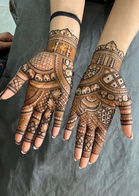 Eid Special Front Hand Mehndi Design, Teej Mehndi Designs Back Hand, Paryushan Mehendi Designs, Bridal Front Hand Mehndi Designs, Eid Special Mehndi Design Front Hand 2024, Indian Mehndi Designs Back Hand, Mehndi Designs Both Hands, Front Hand Mehndi Designs Bridal, Party Mehendi Designs