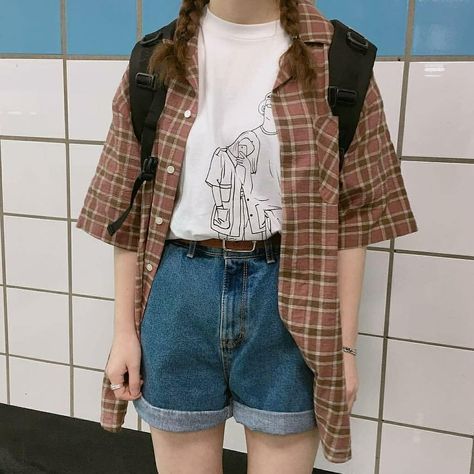 GRUNGE & ROCK on Instagram: “which outfit is your favorite?” Custom Jeans, 80s Outfit, Denim Capris, Rock On, Outfits Winter, Todays Outfit, Ravenclaw, Casual Summer Outfits, Long Shirt