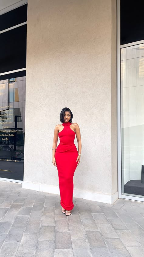 Black Women Wedding Guest Outfit, Flay Gown Styles, Dinner Gowns Classy Night, Red Dress Black Women, Dinner Gowns Classy, Classy Wedding Guest Outfit, Proposal Dress, Dinner Date Night Outfit, Dinner Date Outfit