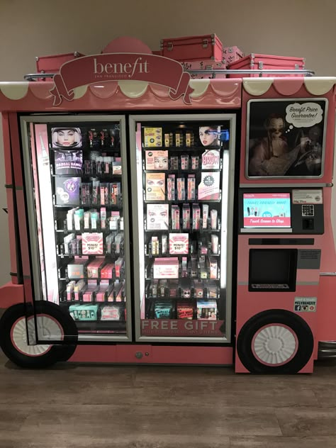 This airport has a makeup vending machine Makeup Vending Machine, Beauty Vending Machine, Vending Machine Ideas, Vending Machine Business, Summer Market, Apartment Decorating Living, Summer Marketing, Startup Business Plan, New Business Ideas