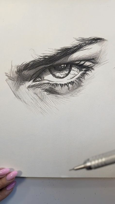 Instagram Drawing Different Eyes, Drawings Ideas Eyes, Creative Inspo Art, Arts With Pencil, Right Eye Drawing, How To Make Eyes Drawing, Eye Sketch Ideas, Drawing For Instagram, Drawing Eyes Ideas