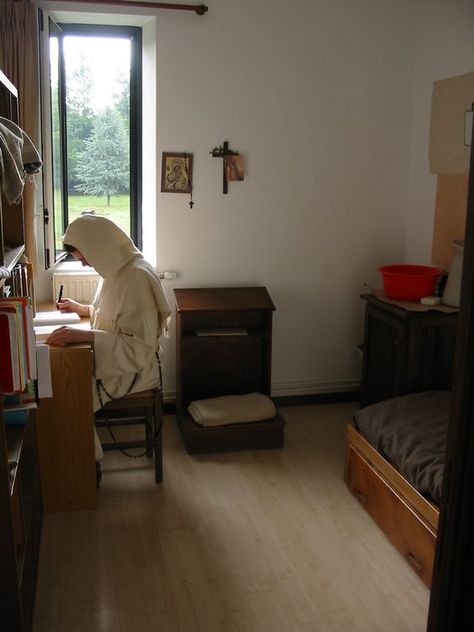 Nun Bedroom, Monastic Cell, Monastery Interior, Christian Modesty, Catholic Altar, Monastic Life, Prayer Corner, Bride Of Christ, Home Altar