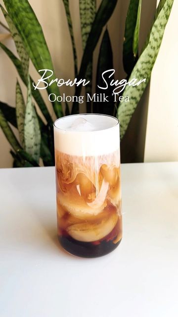 Chi | HomeCafe on Instagram: "Brown Sugar Oolong Milk tea 🧋 One of my favorite teas beside Jasmine Green Tea is Oolong milk tea. I typically always choose Oolong milk tea when I’m in a boba shop. Definitely one of my go-tos. How about you? Also, the music in this video first released last Friday! Please give it a listen and check out the talented @sidsethsings! ☺️ 🫖 brown sugar syrup 🫖 1 C hot water 🫖 2 Tbsp Oolong tea 🫖 1/3 C milk, use half n half for creamier texture Steep Oolong tea i Oolong Milk Tea, 7 Course Meal, Boba Shop, Brown Sugar Syrup, Jasmine Green Tea, Sugar Syrup, Frothing Milk, Course Meal, Last Friday