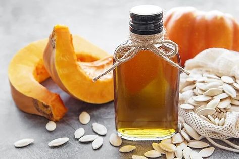 Pumpkin Seeds Oil for Hair: How To Use It To Promote Growth, Thickness & Shine Benefits Of Pumpkin, Pumpkin Seeds Benefits, Oil For Hair Growth, Hair Nutrition, Pumpkin Seed Oil, Oil For Hair, Pumpkin Seed, For Hair Growth, Healthy Hair Growth