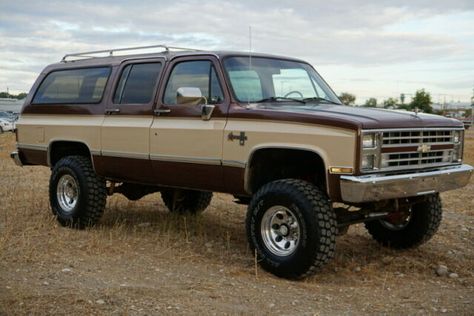 1988 Chevrolet Suburban Silverado 20, 4x4, Heavy Duty 3/4 Ton, Rear Barn Doors for sale - Chevrolet Suburban 1988 for sale in Caldwell, Idaho, United States Square Body Suburban, Caldwell Idaho, Chevrolet Cars, Truck Flatbeds, Dream Trucks, Bug Out Vehicle, Lifted Chevy, Lifted Chevy Trucks, Truck Yeah