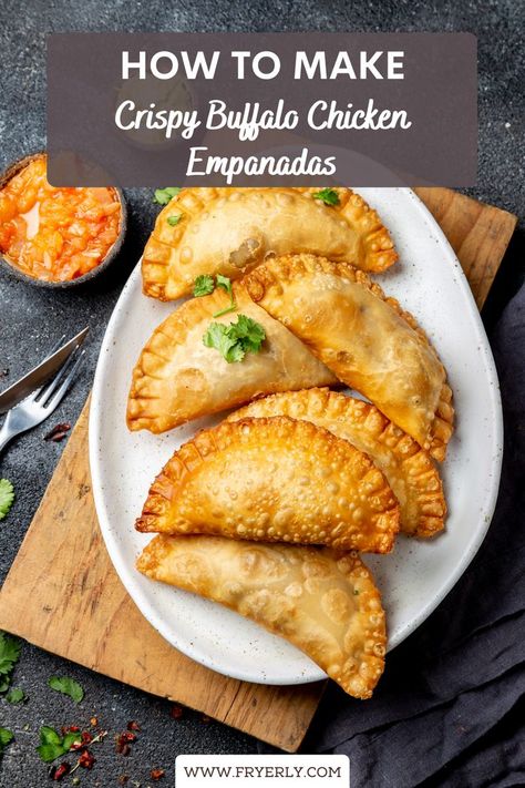 Crispy Buffalo Chicken Empanadas Buffalo Chicken Empanadas, Vegetarian Tapas, Vegetarian Empanadas, Argentine Recipes, Baked Plantains, Chicken Empanadas, Sandwich Sides, Beef Empanadas, Homemade Chips