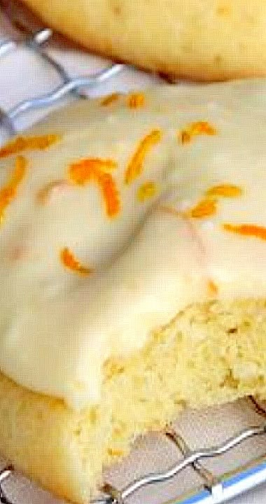 Old Fashioned Orange Cookies, Orange Cookie Icing Recipe, Soft Orange Cookies With Icing, Orange Cookies From Cake Mix Recipes, Creamsicle Orange Cookies, Orange Snickerdoodle Cookies, Orange Cake Cookies, Orange Vanilla Cookies, Mandarin Orange Cookies