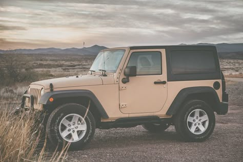 Tan Jeep Wrangler, White Suburban, Truck Bed Date, Yes I Did It, Car Accessories Aesthetic, Tan Paint, Truck Bed Storage, Truck Bed Camping, Cars Jeep