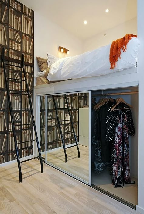 King Size Loft Bed, Modern Bunk Beds For Girls Room, Cama Closet, Loft Beds For Teens, Bunk Beds Small Room, Bed In Closet Ideas, Bunk Beds With Stairs, Space Bedding, Kids Bunk Beds