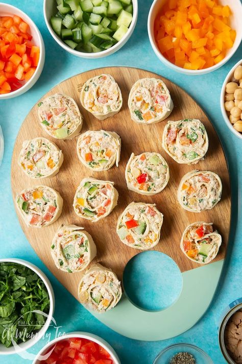 These Pinwheel Recipes are some of our favorite fun, creative and delicious party appetizers. Easy to make and totally customizable, these recipes are always a favorite and the first thing to disappear! Tuna Tortilla Roll Ups, Tuna Roll Ups Wraps, Tuna Pinwheels Appetizers, Tuna Pinwheel Recipes, Tuna Roll Ups, Tuna Pinwheels, Pinwheel Recipe, Yummy Appetizers Parties, Tortilla Pinwheels