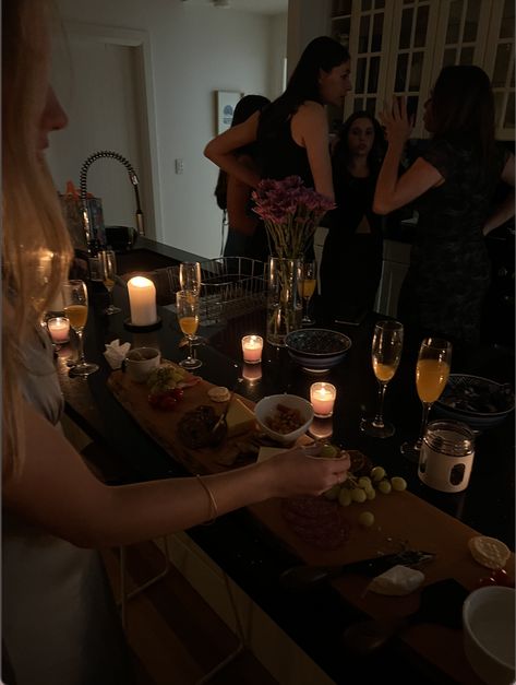 dinner party | candles | board | champagne | 16 | party ideas | aesthetic | instagram story Dinner Party At Home Aesthetic, Sultry Birthday Party, Dinner Party With Friends Aesthetic, Group Dinner Aesthetic, Champagne Dinner Aesthetic, Nyc Dinner Party Aesthetic, Candle Lit Birthday Dinner, Dinner Party Candles Aesthetic, Dinner Party Candles