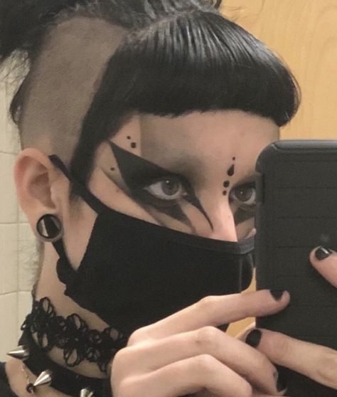 Cross Eyeshadow Look, Slipknot Makeup, Trippy Makeup, Spx Makeup, Short Hair Glasses, Red Makeup Looks, Goth Eye Makeup, Club Makeup, Goth Club