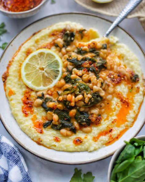 Polenta with Beans and Greens Green Beans Vegan, Pescatarian Recipes Healthy, Beans And Greens, Polenta Recipes, Creamy Polenta, Spinach Recipes, Spinach Stuffed Mushrooms, Low Fat Recipes, 30 Minute Meals