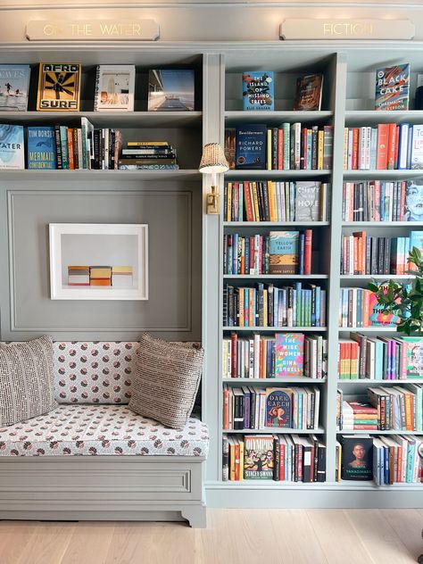 Half Library Wall, Box Room Library, Built In Bookshelves With Reading Nook, Library Wall With Reading Nook, Library Room Ideas Home Cozy, Book Nook Built In, Living Room With Library Wall, Spare Room Library Ideas, Beacon Hill Books And Cafe