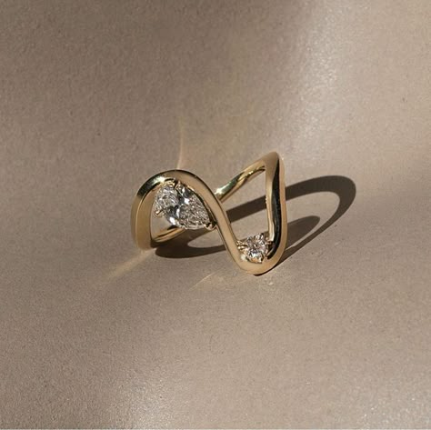 KATKIM Bespoke Trace Ring in 2022 | Jewelry, Jewelry inspiration, Jewelry design The Bling Ring, Cute Engagement Rings, Future Engagement Rings, Body Chains, Dope Jewelry, Dream Engagement Rings, Pretty Rings, Jewelry Inspo, Dream Jewelry