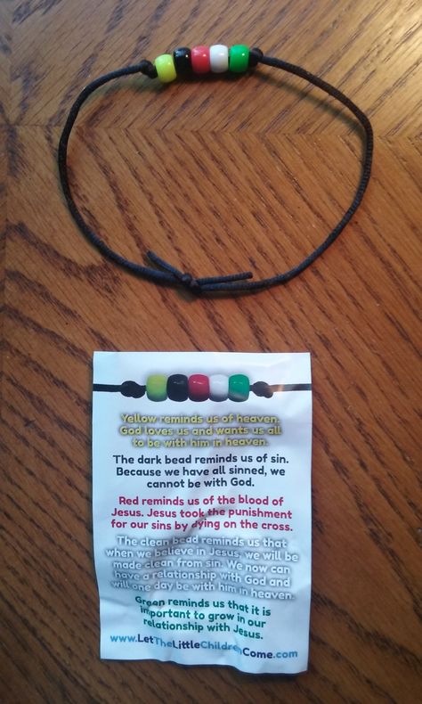 Christian Bracelets For Kids, Godly Bracelets, Wordless Book Bracelet, Bible School Crafts For Teens, Jesus Bracelet Diy, Church Crafts For Teens, Jesus Crafts For Teens, Church Crafts For Women, Christian Crafts For Teens