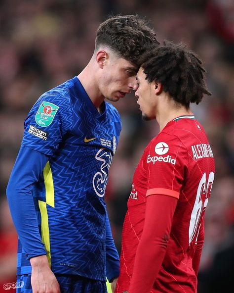 SPORF’s Instagram photo: “🧨Last time @LiverpooolFC faced @ChelseaFC at Wembley...” Soccer Defender, Liverpool Vs Chelsea, Cristiano Ronaldo And Messi, Chelsea Team, Premier Lig, Soccer Photography, Ronaldo Football, Football Images, Football Ball