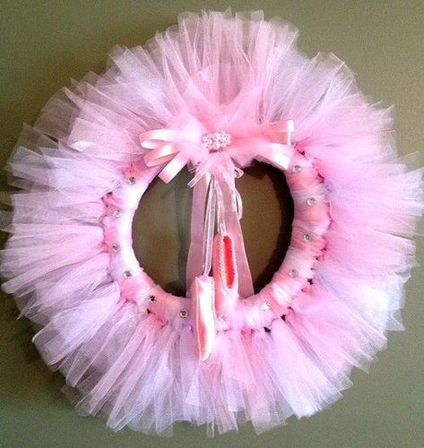 Princess Wreath, Tutu Wreath, Tulle Wreaths, Dance Crafts, Diaper Wreath, Ballet Birthday, Baby Wreath, Tulle Wreath