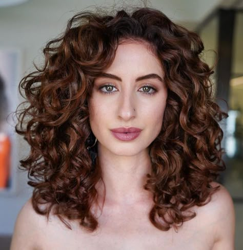 Warm Toned Auburn Brown Curls Curly Hairstyles Color Ideas, Chocolate Auburn Hair, Hair Color Ideas For 2023, Curly Balayage Hair, Natural Auburn Hair, Auburn Hair Color Ideas, Deep Auburn Hair, Dark Auburn Hair Color, Brown Auburn Hair