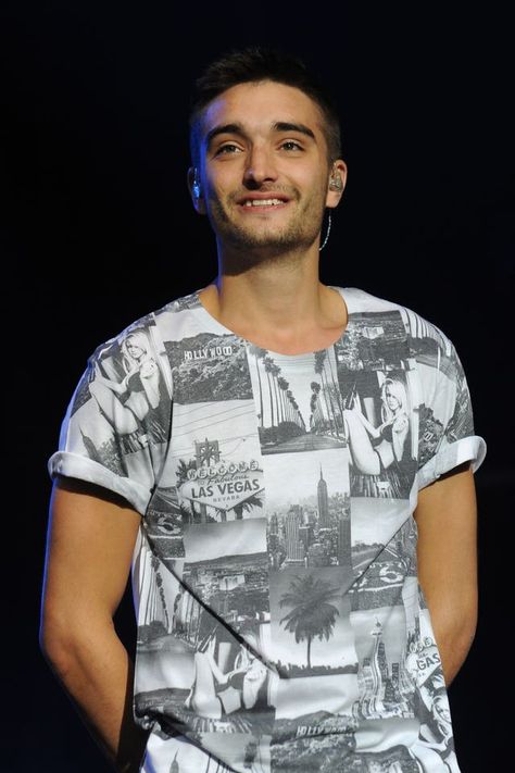 The Wanted star Tom Parker has died after being diagnosed with a grade 4 glioblastoma. Star Tom, Brain Tumour, Tom Parker, Memory Problems, Healthy Lifestyle Tips, Grade 4, How Many People, Gym Outfit, Favorite Celebrities