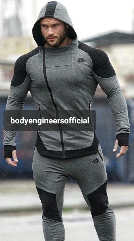 TaviCastro. Mens Gym Wear, Men Outfit Ideas, Super Hero Shirts, Best Sport, Gym Wear Men, Mens Gym, Mens Workout Clothes, Gym Style, 인물 사진