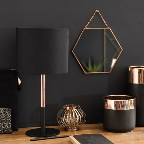 Rose Gold And Black Bedroom Ideas, Black And Copper Bedroom, Black And Gold Office, Rose Gold Office Decor, Dark Lounge, Grey And Gold Bedroom, Black Gold Bedroom, Black And Gold Living Room, Lamp With Black Shade