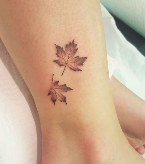 Maple Leaf Tattoos, Fall Leaves Tattoo, Canada Tattoo, Autumn Tattoo, Leaf Tattoo, Inspiration Tattoo, Tattoos Geometric, 1 Tattoo, Beauty Tattoos